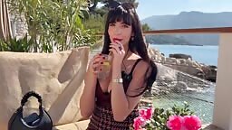 JacquieEtMichelTV Lola 25 Yeras Old Takes On A Challenge That Impressed Her 19 04 2026